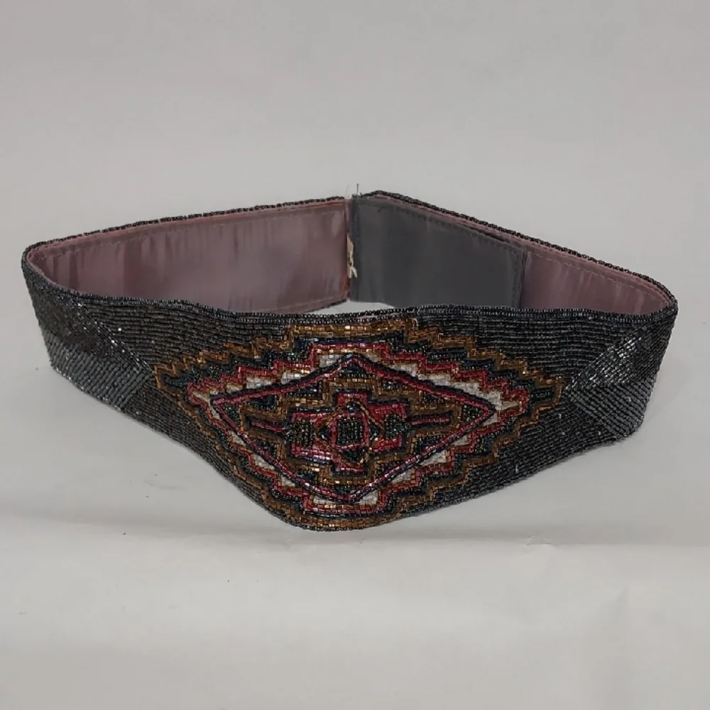 La Regale Beaded Belt with Multicolor Design